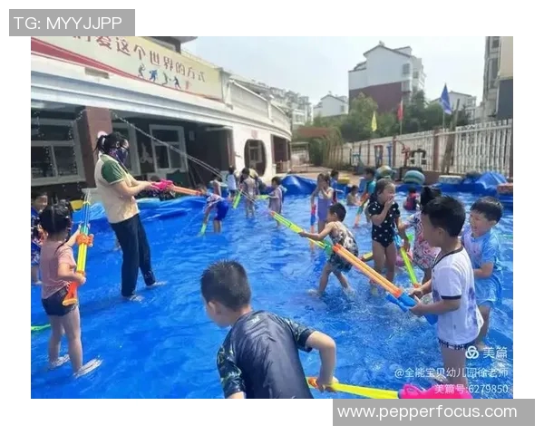 畅享夏日清凉英东游泳馆带你体验水中乐趣与健康生活